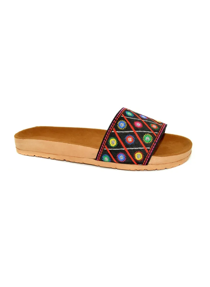 Fashionable Women Slippers - Black