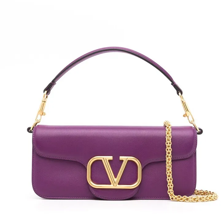 VLogo chain shoulder bag