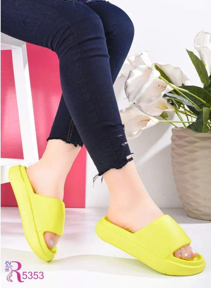Green rubber women's slipper