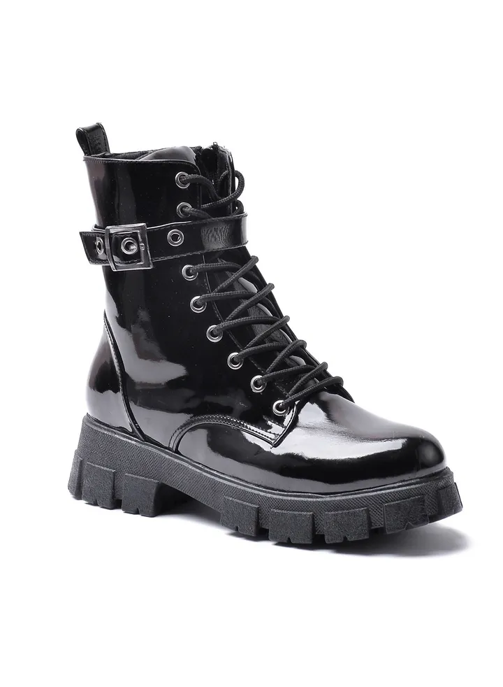 High quality shiny leather half boot and zipper - black