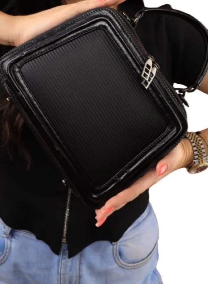 leather square women bag with two sided pockets