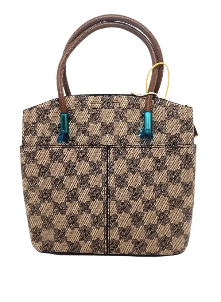 A small women's casual bag, very chic