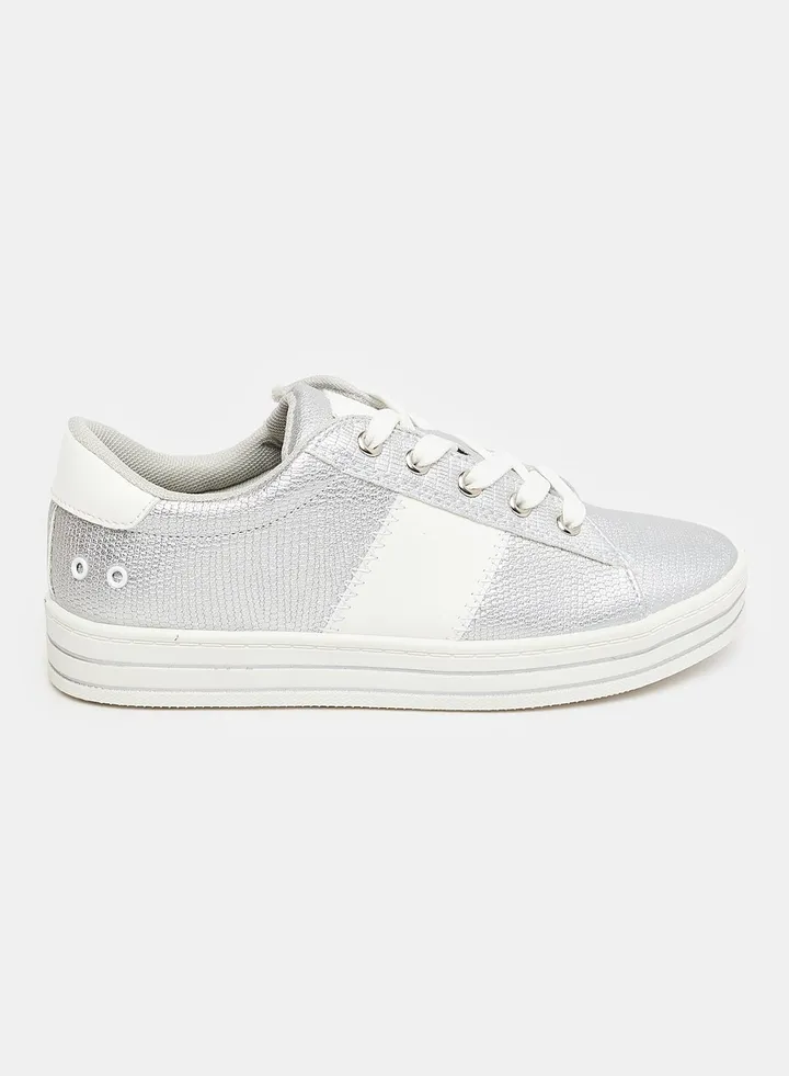 Low Top Sneaker