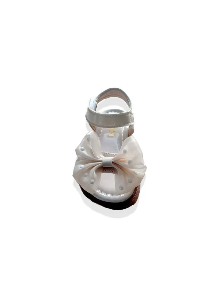 Girls sandals with decoration