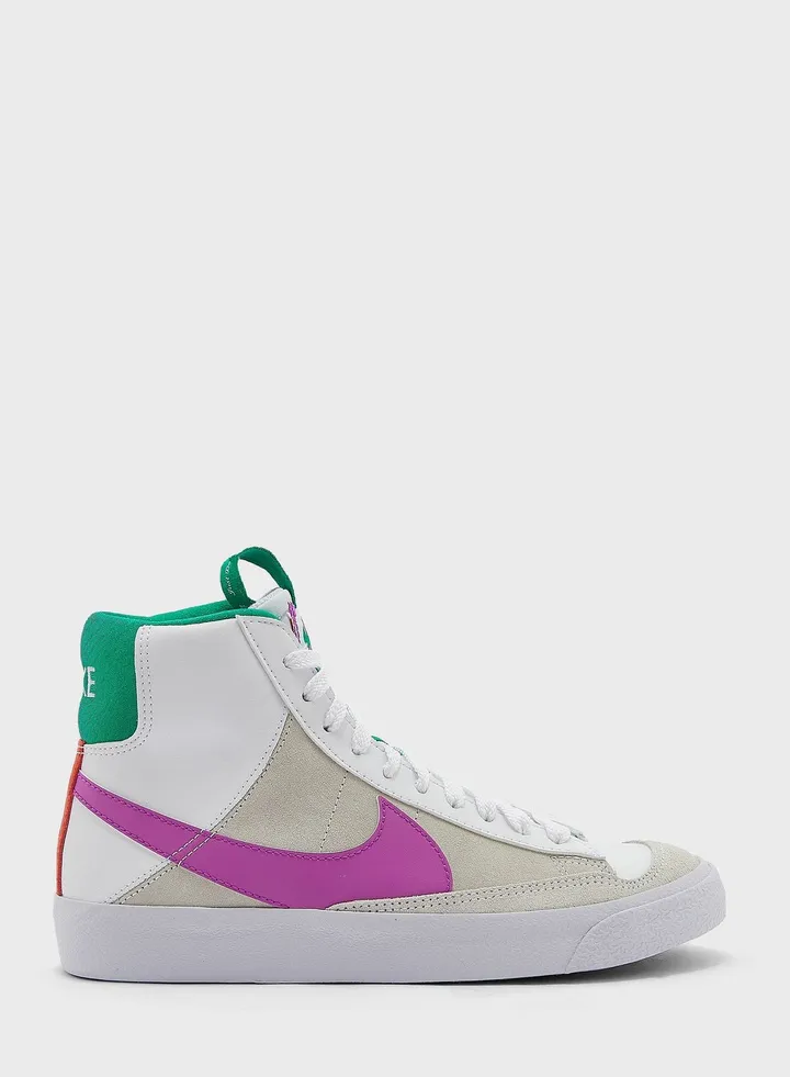 Youth Blazer Mid '77 Se D