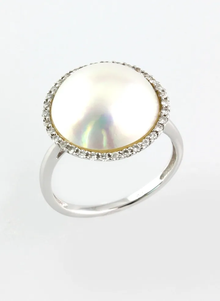 Ring, Mabe Pearls, A Quality, White Color, 14.0-13.0MM, 18KW, 34D-0.18Cts, VS Clarity, G/H Color