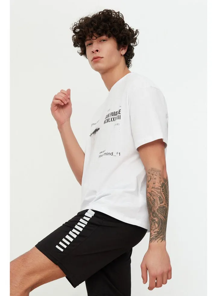 Man T-Shirt White