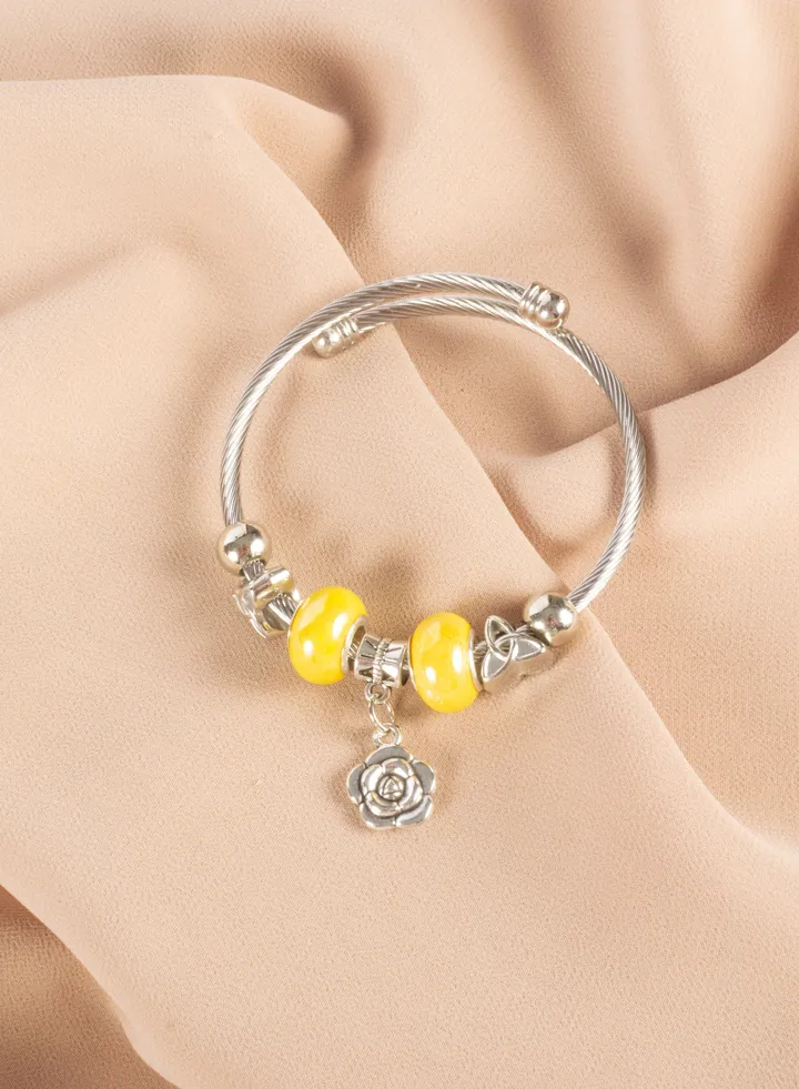 Bandora Stainless Steel Bracelet with a Flower Pendant Yellow