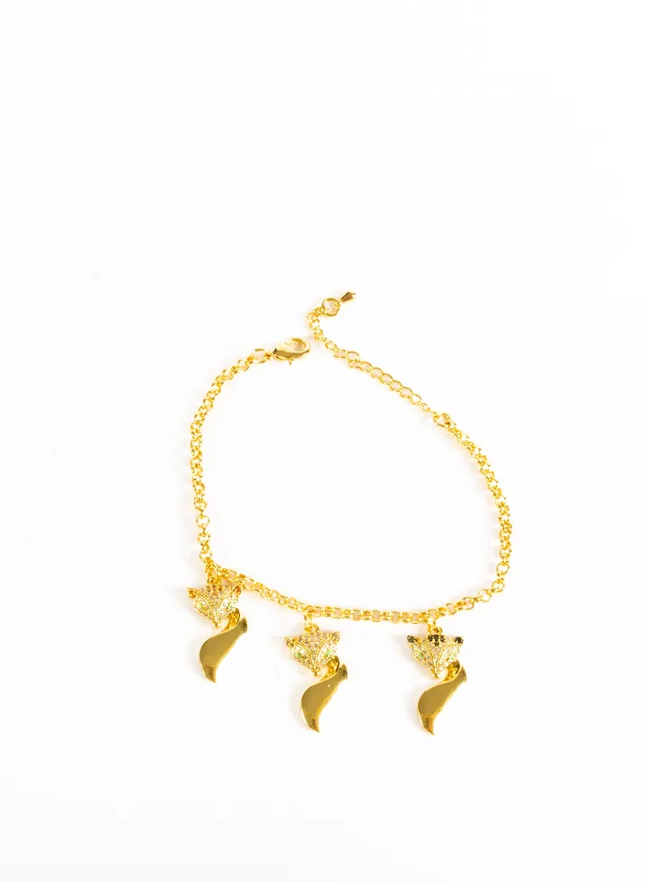 Chinese Gold Bracelet With Zirconic Foxy Pendants (1)