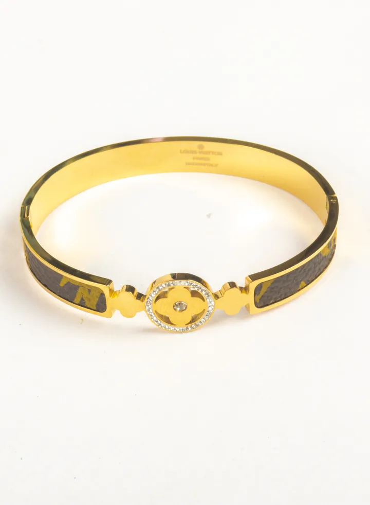 Stainless Steel Zirconic Clover Leaf Leather Bracelet