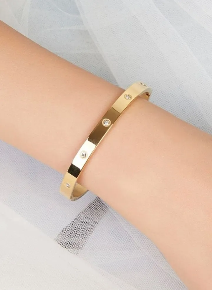 Elegant Gold Plated Bracelet For Women