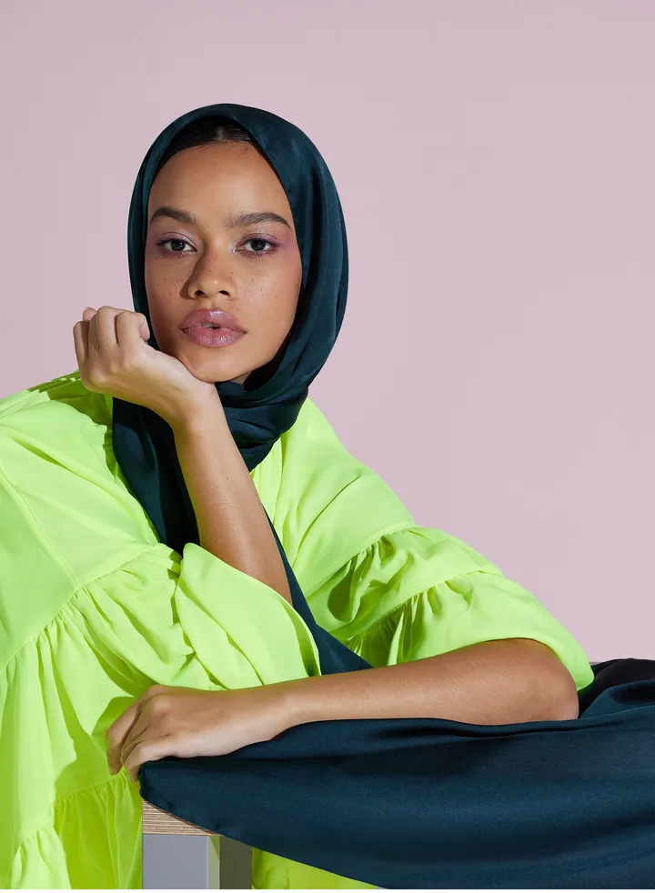 Luxury Emerald Green Satin Hijab - Sustainable