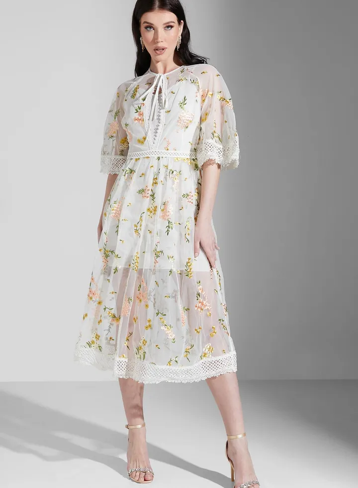 Embroidery Lace Trim Angel Sleeves Midi Dress
