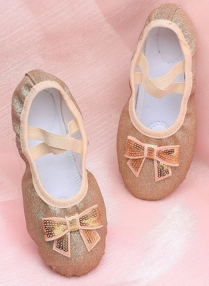 Girls Shoes Soft Bottom Practice Ballet with Lace Bow Shoes Tuhao Golden Little Butterfly