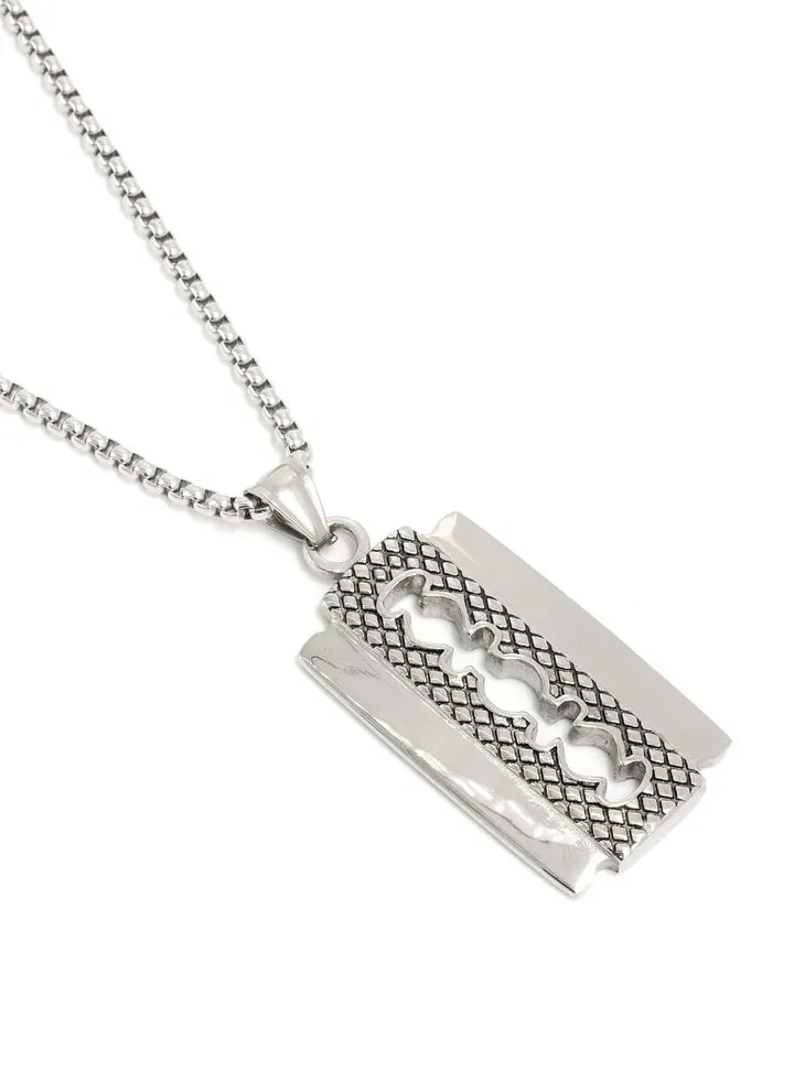blade stainless steel silver color