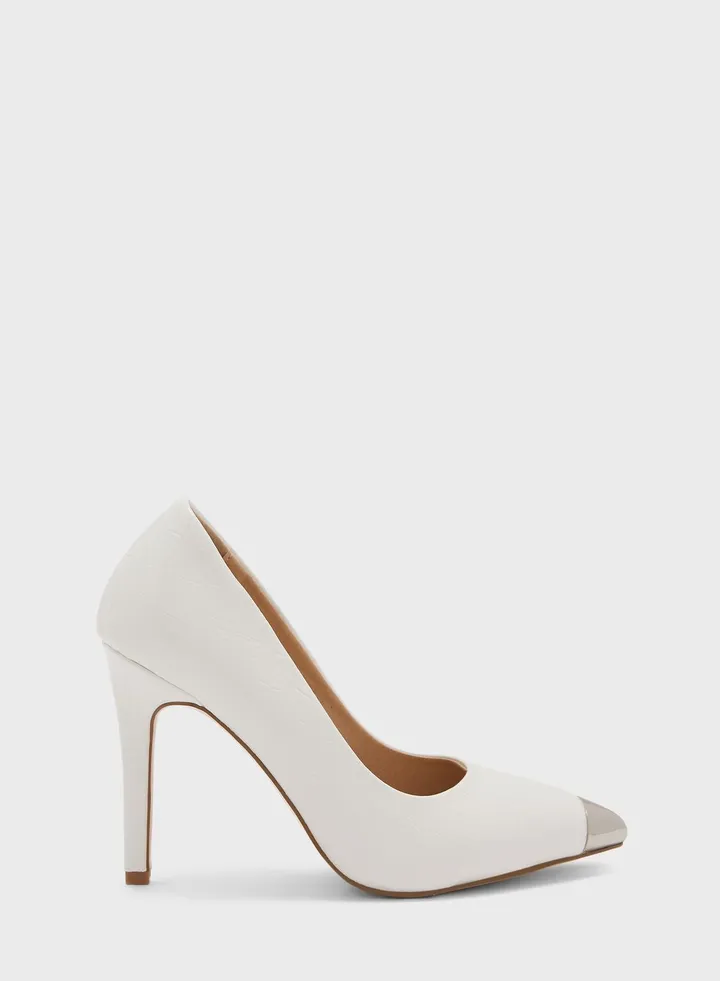 Croc Effect Pump With Toecap