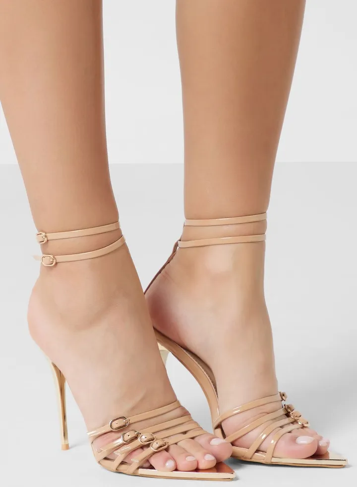 Majesty Pumps