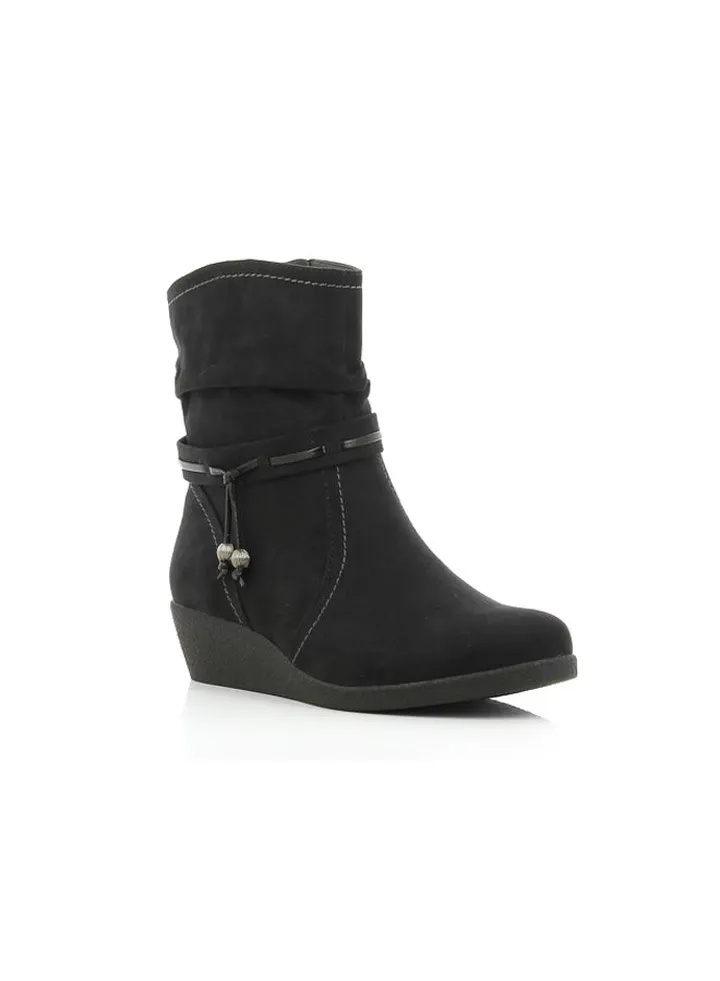 High Top Sneaker