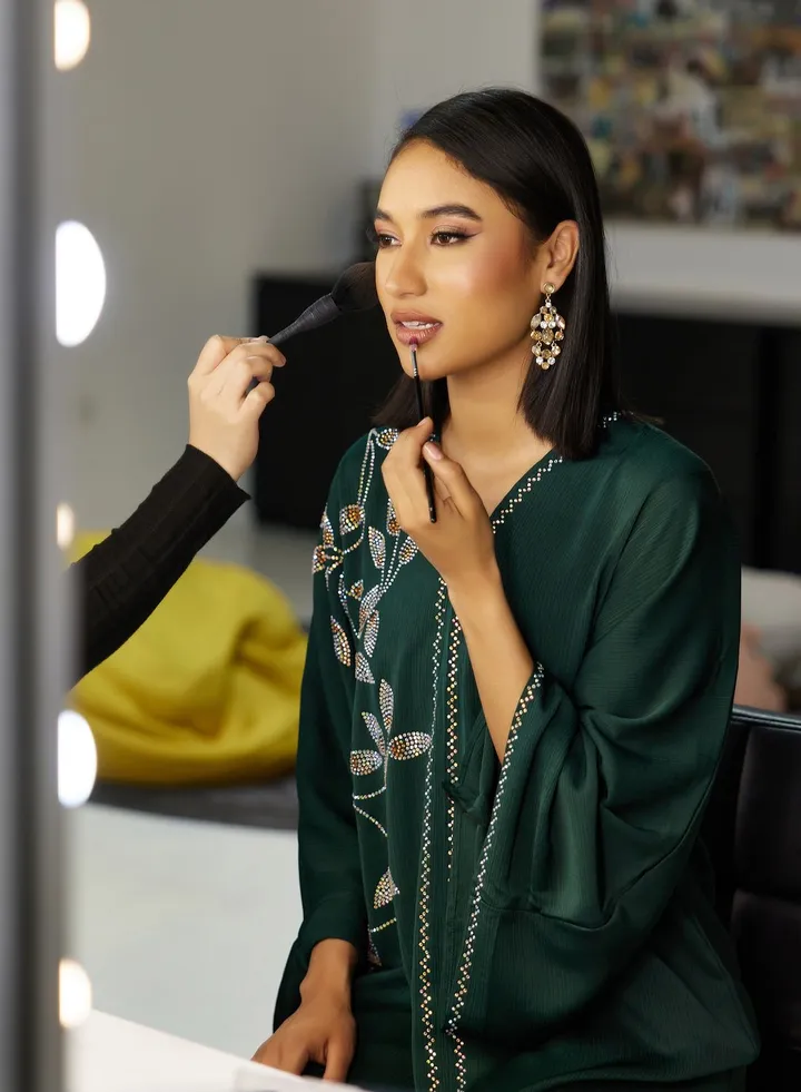 Embellished Detail Abaya