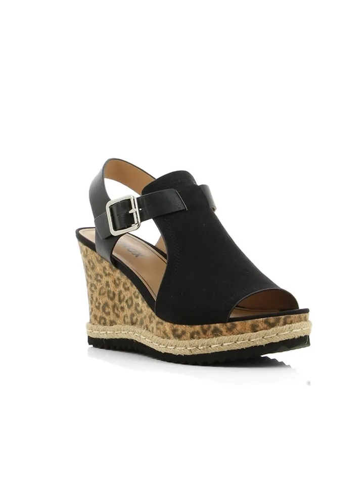 Court Heeled Shoe