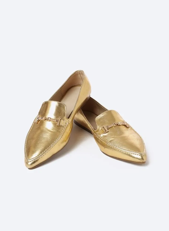 Ballerina Sharper-Shaped Leather Flats With Accessories