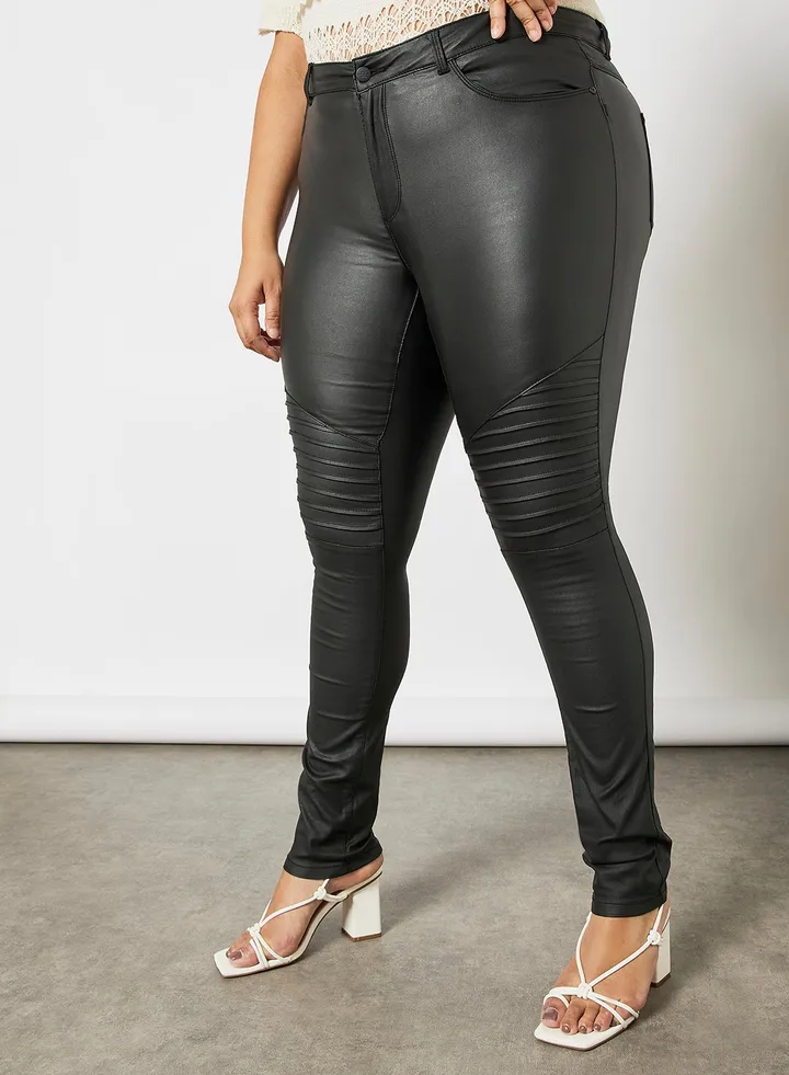 Curvy Faux Leather Skinny Pants Black