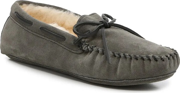 Minnetonka Sheepskin Softsole Moccasin Slipper