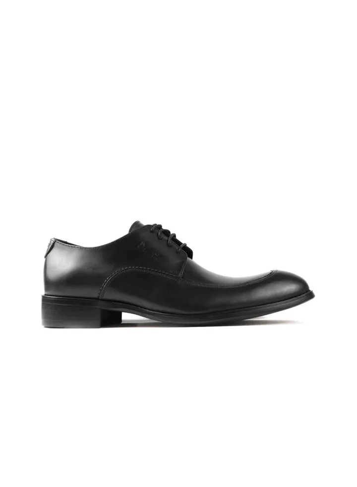 Moc Toe Derby