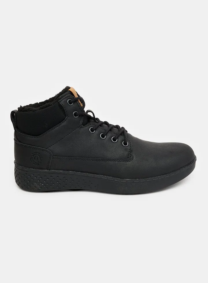 Low Top Sneaker