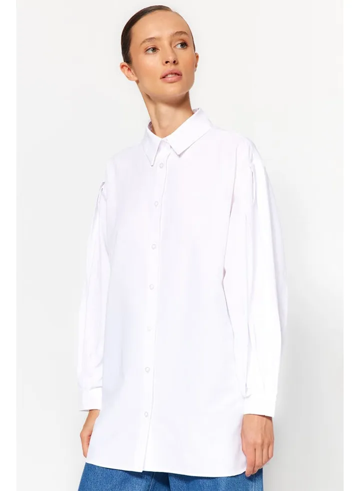 White Pleat Detailed Woven Shirt TCTAW24TG00023