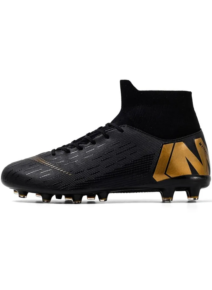 New High Top Comfortable and Breathable Football Shoe