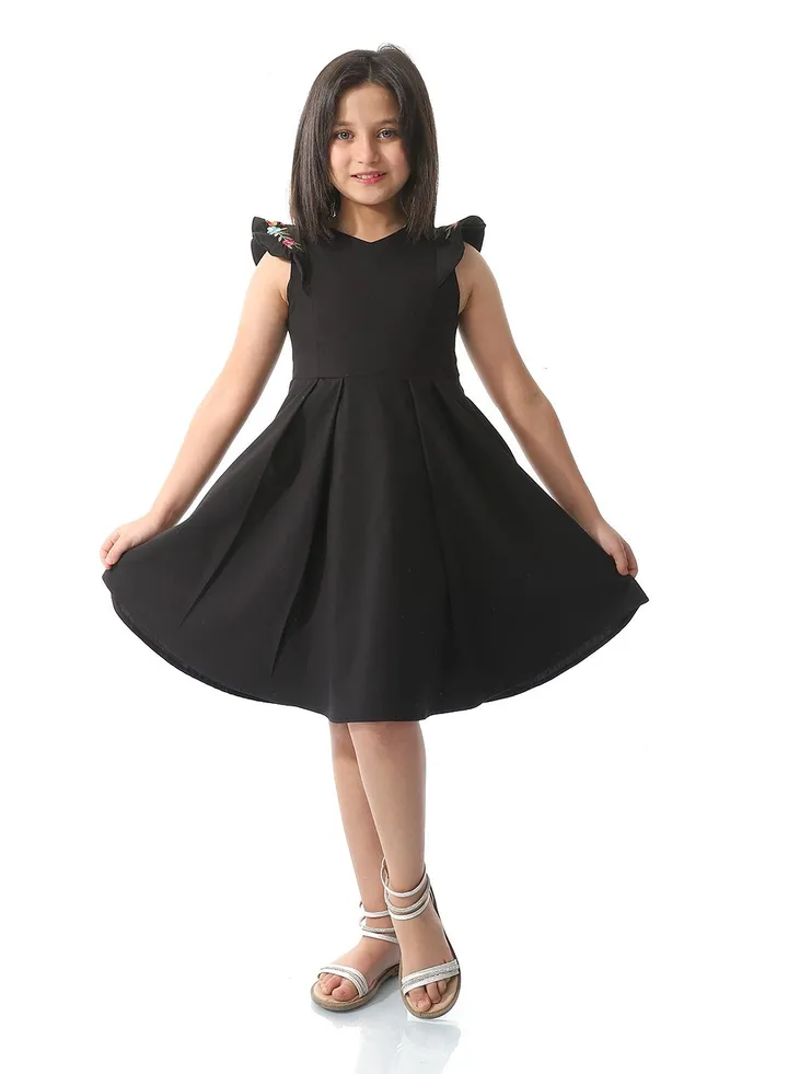 Decorated Cap Sleeves Black Dress_Black