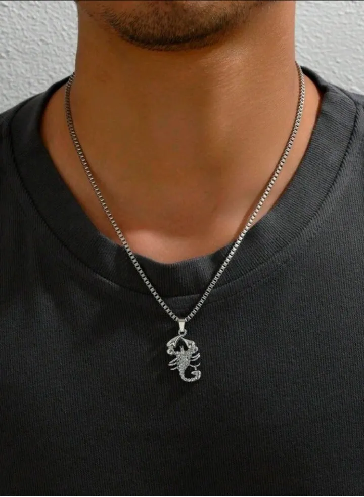 Elegant Fashionable Necklace For Men