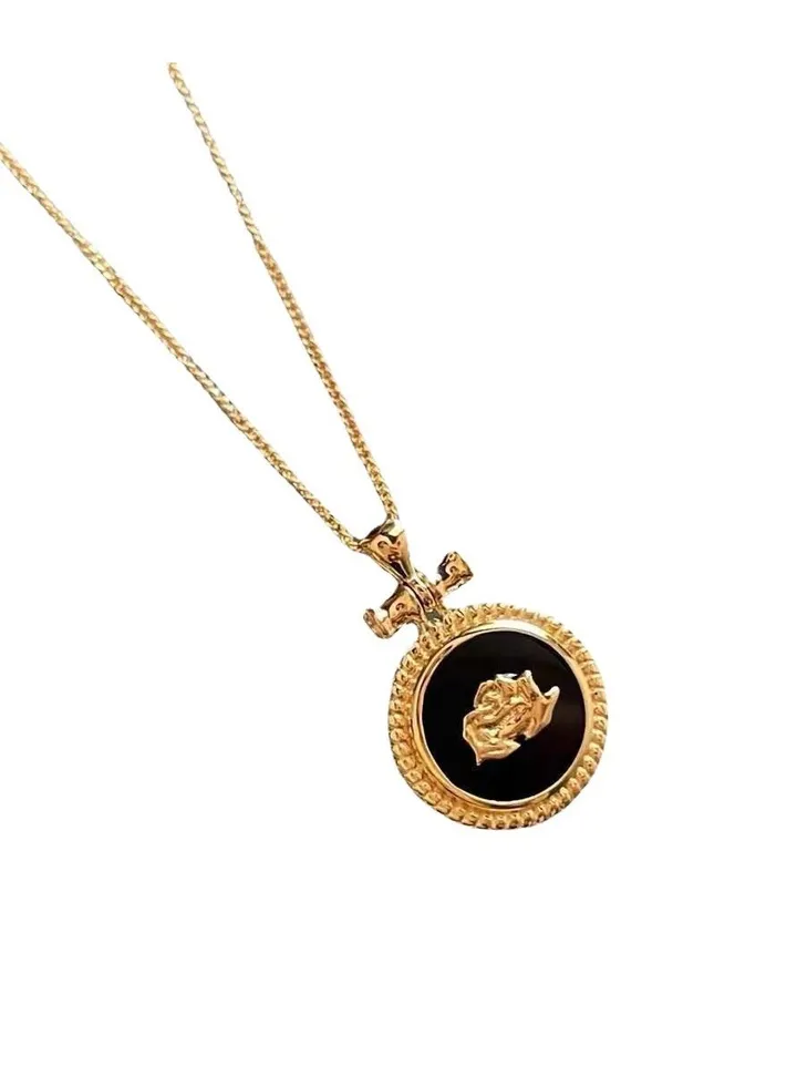 Rose Necklace Pendant Niche Design Retro Clavicle Chain