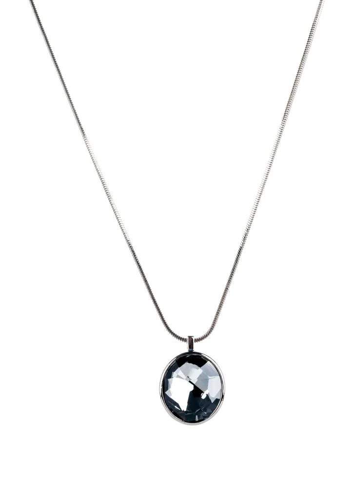 Long Chain Necklace with a pure Black Crystal