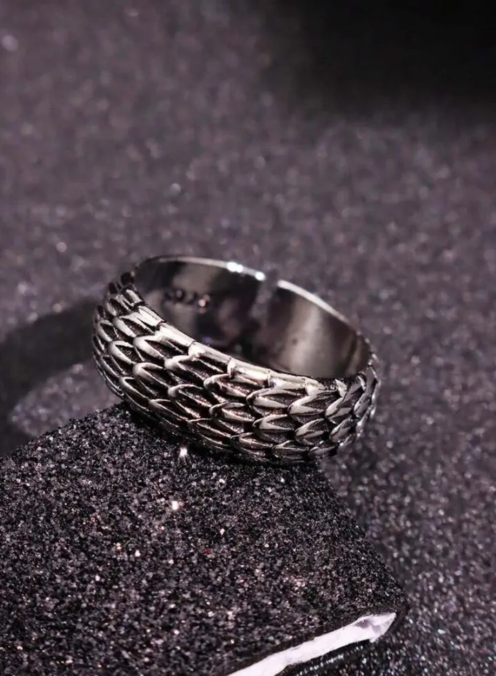 Elegant And Modern Antique Silver Plated Ring For Men One Size