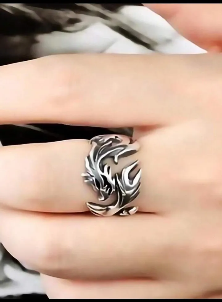 Elegant And Modern Ring For Men One Size