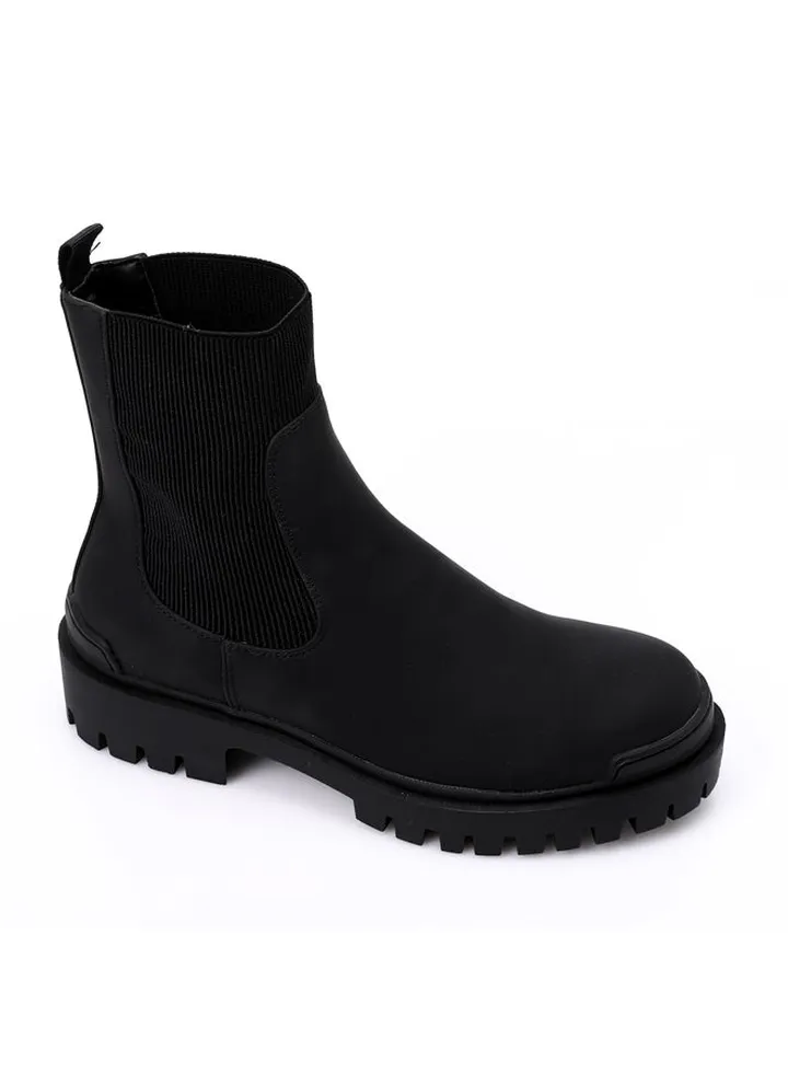 Women's fashionable mono colored half boots