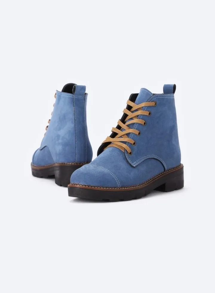 Ankle Boots Made Of Suede With Lace