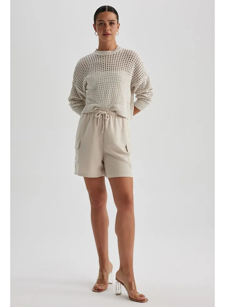 Woman Woven Shorts