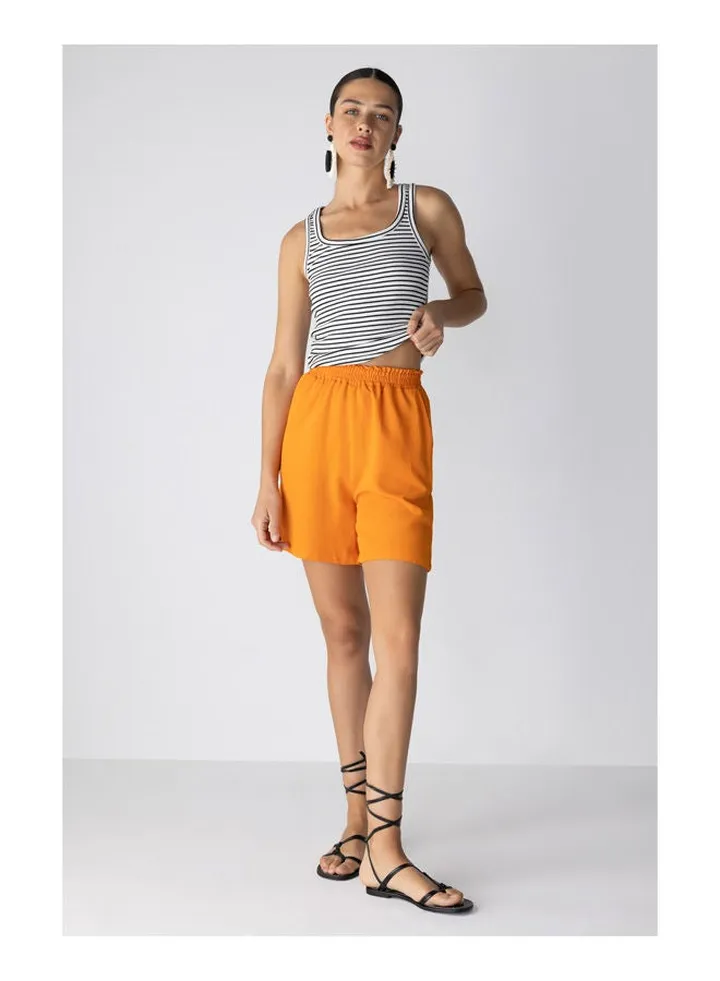 Woman Woven Short