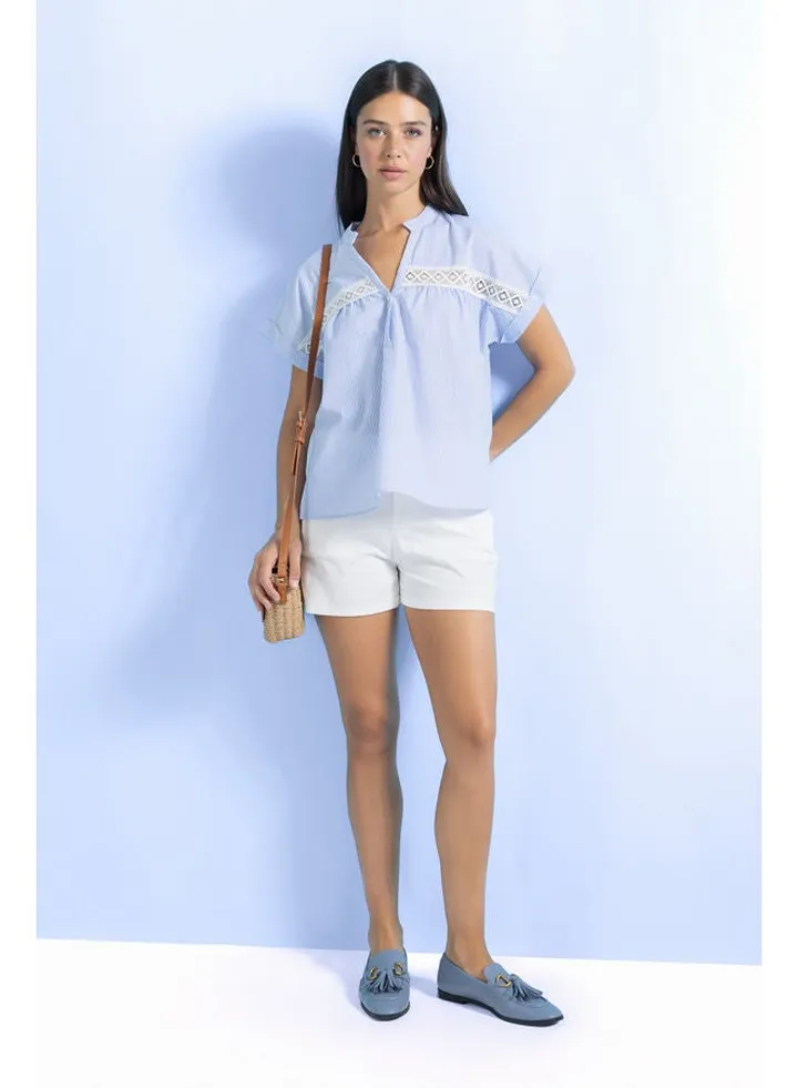 Woman Woven Shorts