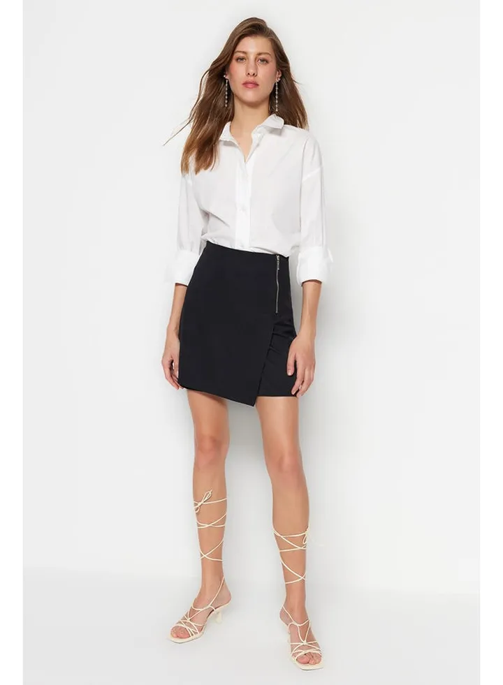 Black Zipper Detailed Woven Shorts Skirt TWOSS20SR0139