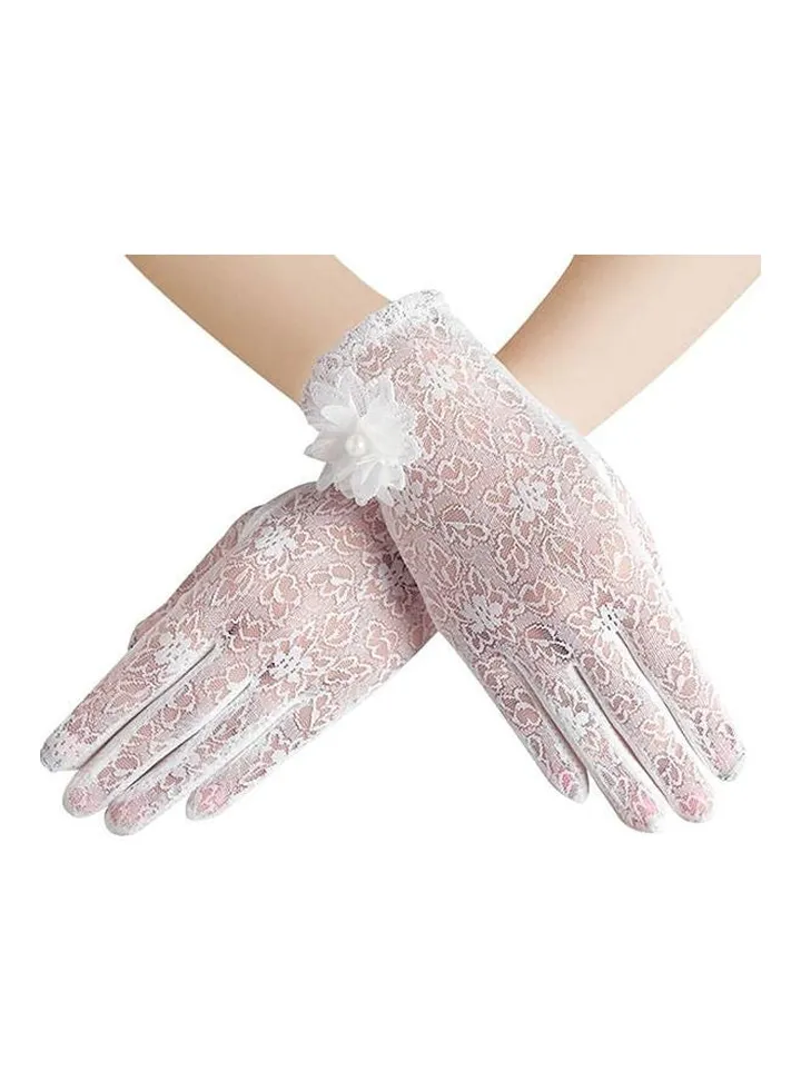 Pair Of Casual Embroidered Gloves White