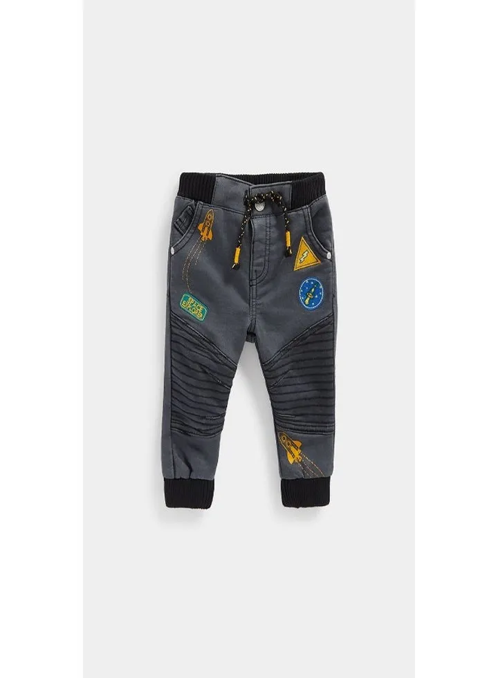 Badge Jogger Jeans