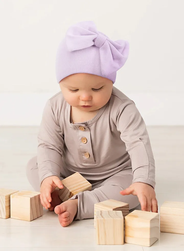 Newborn Bowtie Pullover Hat Light Purple