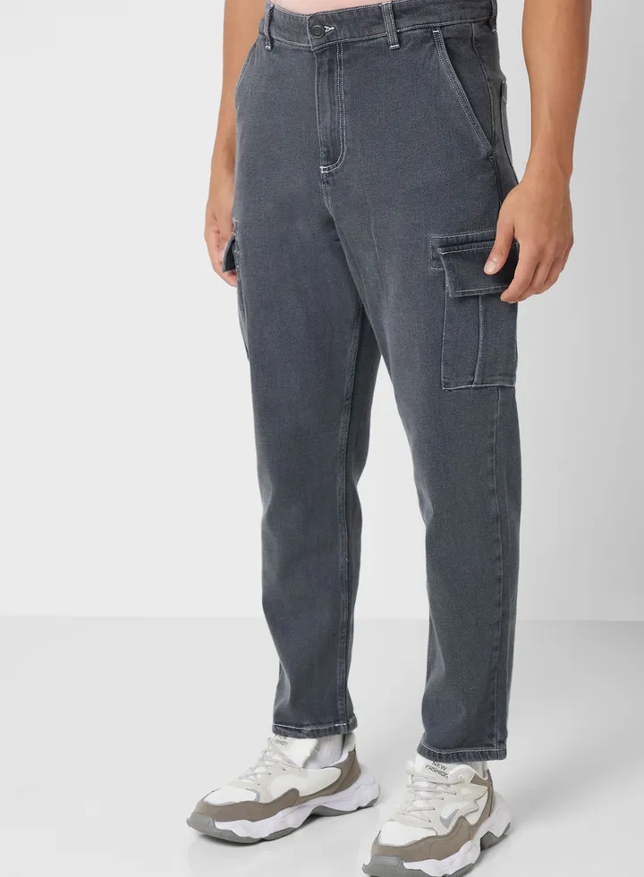 Relaxed Fit Cargo Jeans