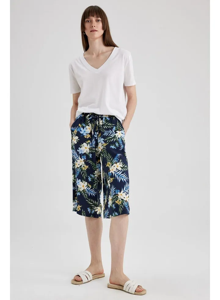 Woman Capri Woven Capri
