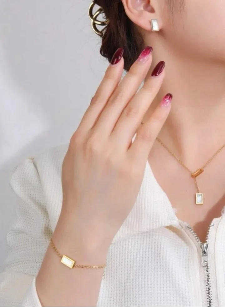 Gold Plated Stainless Steel Women's Necklace and Bracelets And Earrings Accessories Set