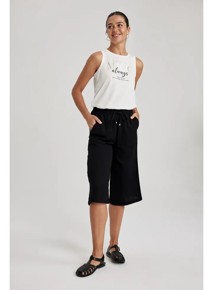 Woman Capri Woven Capri